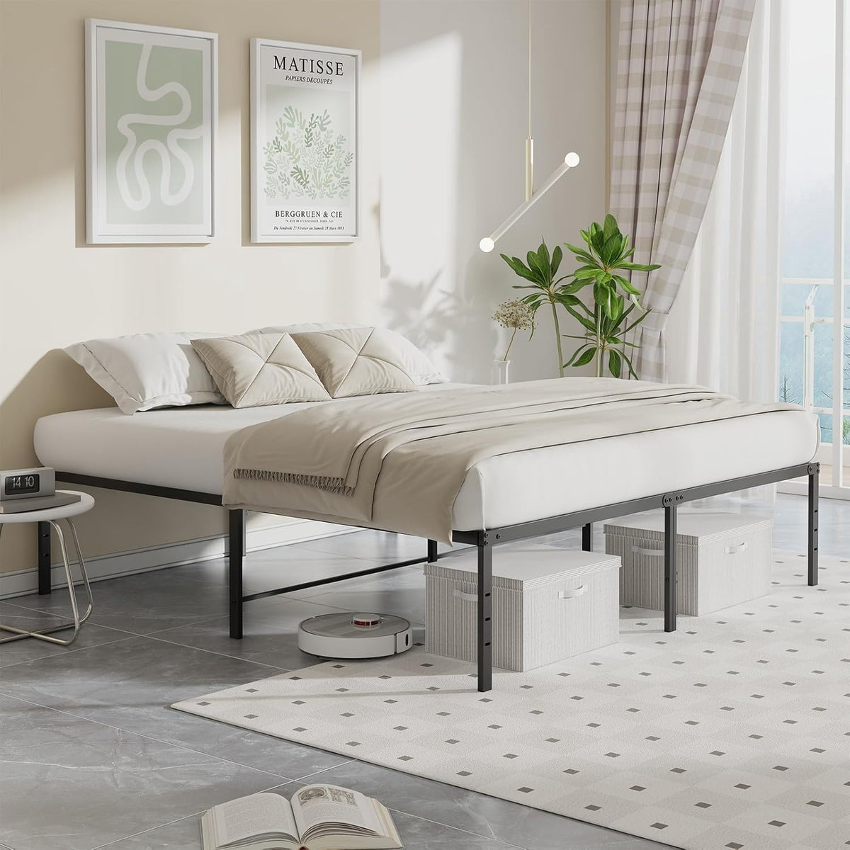 Queen Black Metal Platform Bed Frame S771