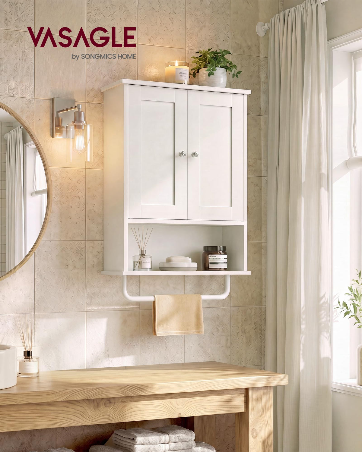 Wall Mounted Cabinet with 2 Doors and Adjustable Shelves L26515